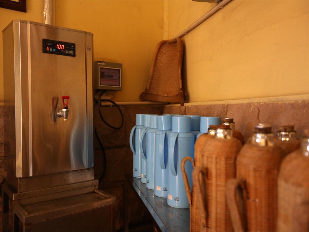 Wheat Youth Hostel Циндао Екстериор снимка