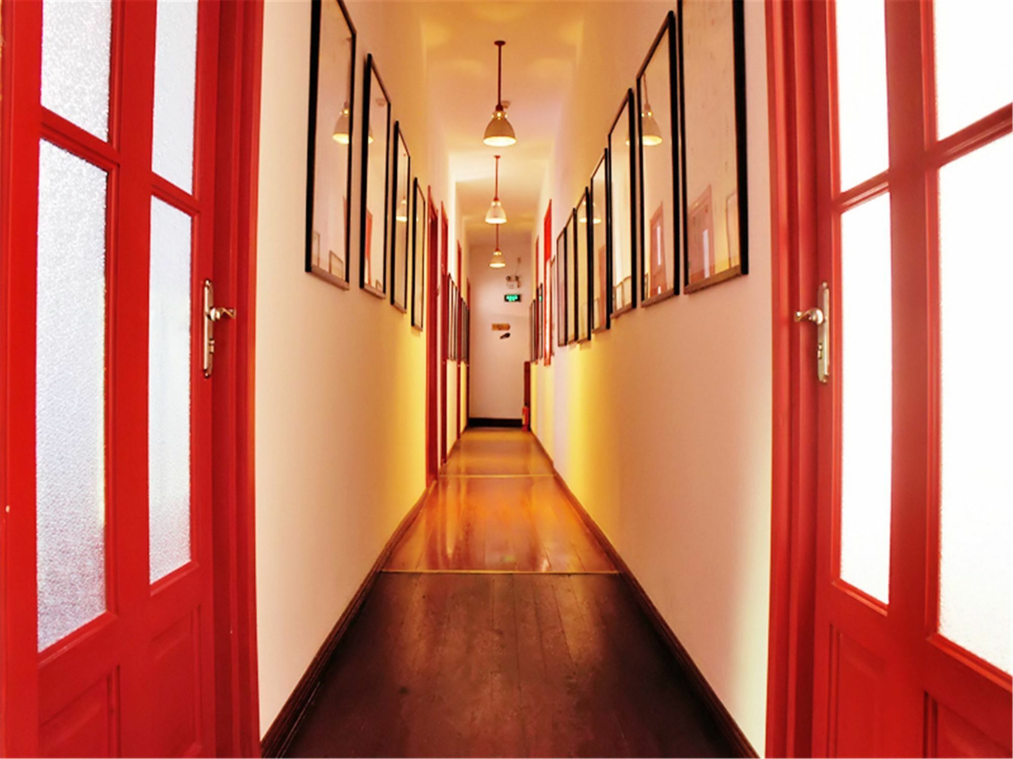 Wheat Youth Hostel Циндао Екстериор снимка